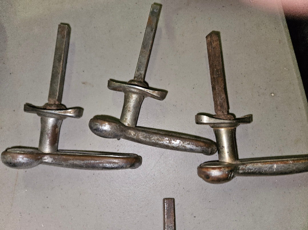 Outside Door Handle 29/29 - Left front / RIght Rear - Need Refinishing